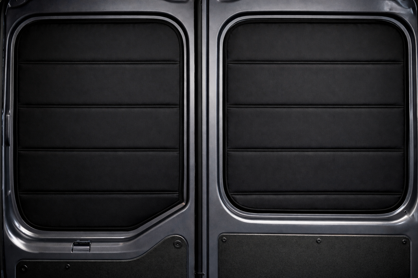 Renault Master / Nissan NV400 Magnetic Thermal Window Blinds 2010–2024 | Insulated Blackout Campervan Covers – ZÉAUSA Van Gear